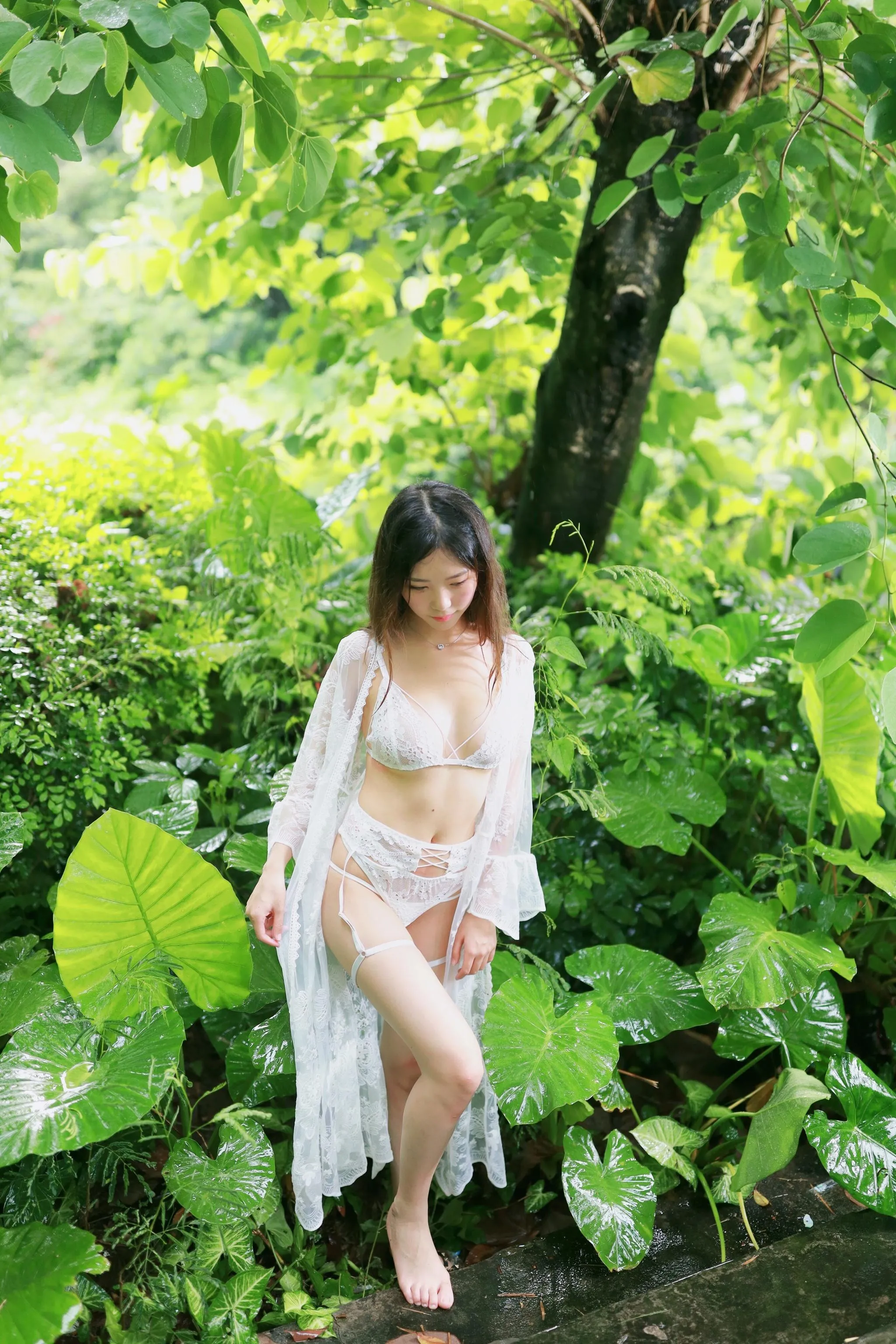 抖娘-利世 – NO.09 小树林 [30P]插图4